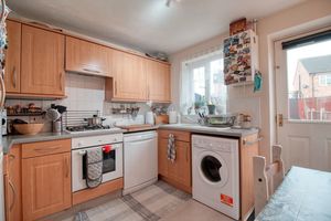 Kitchen- click for photo gallery